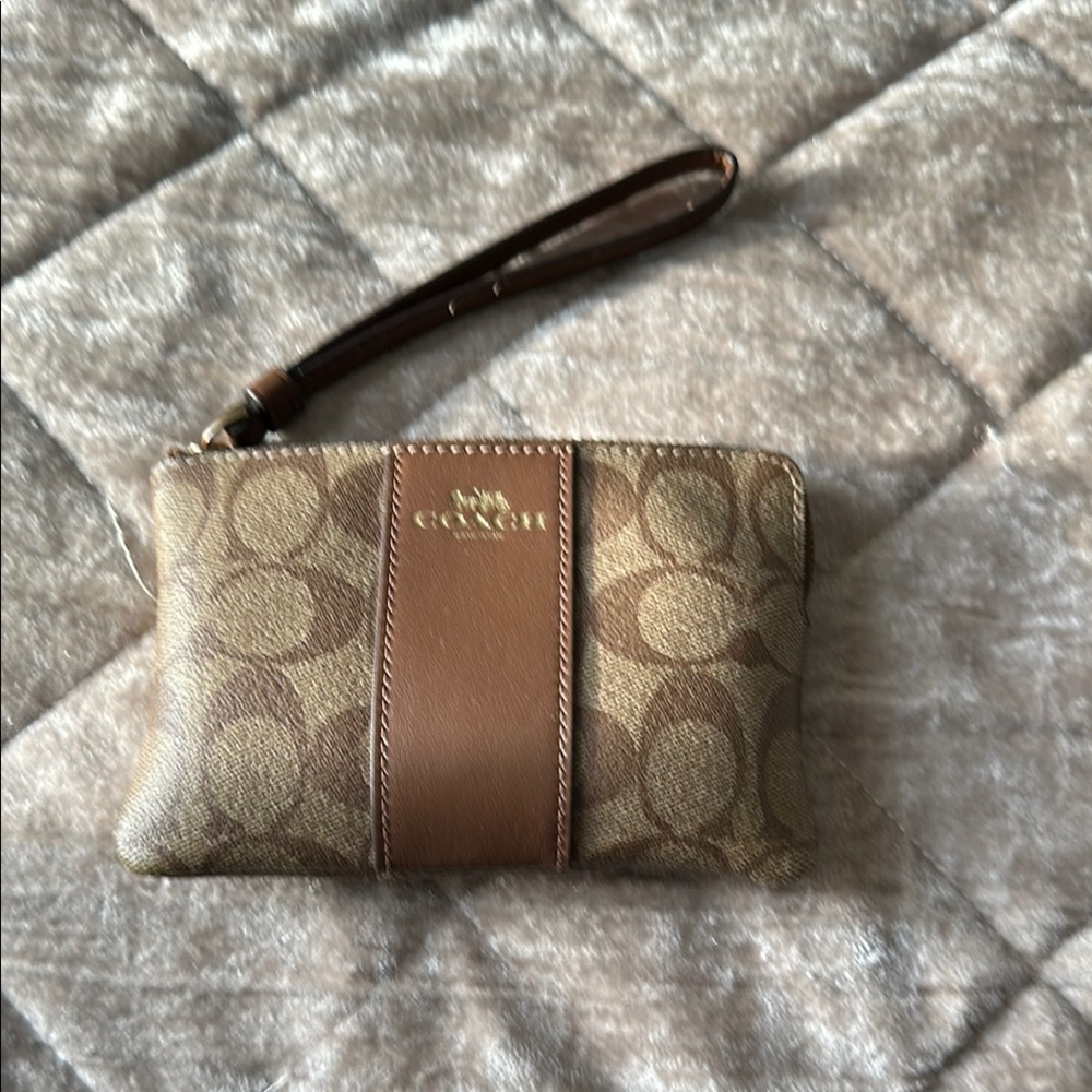 Pre owned- Coach Tan and Brown Signature Wristlet